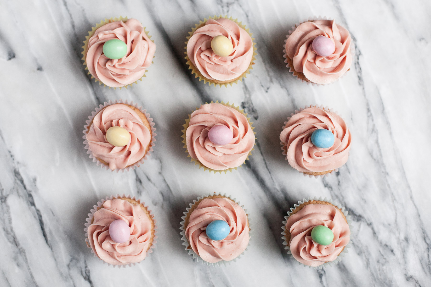 Easy Gluten-free Vanilla Cupcakes | acalculatedwhisk.com